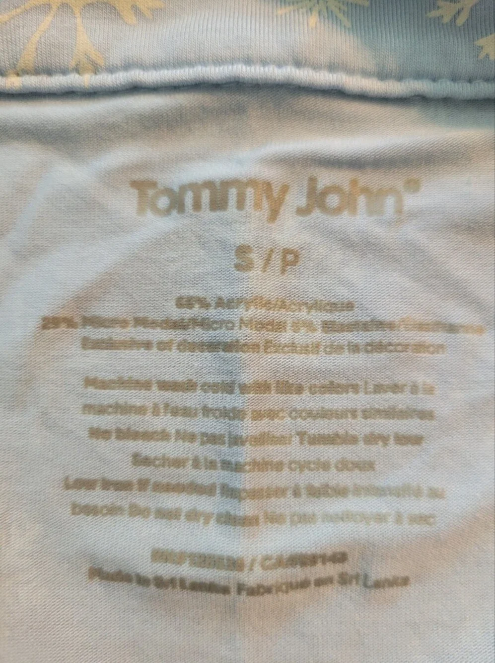 Tommy Johns Light Blue Snowflake Pajama Set Size Small